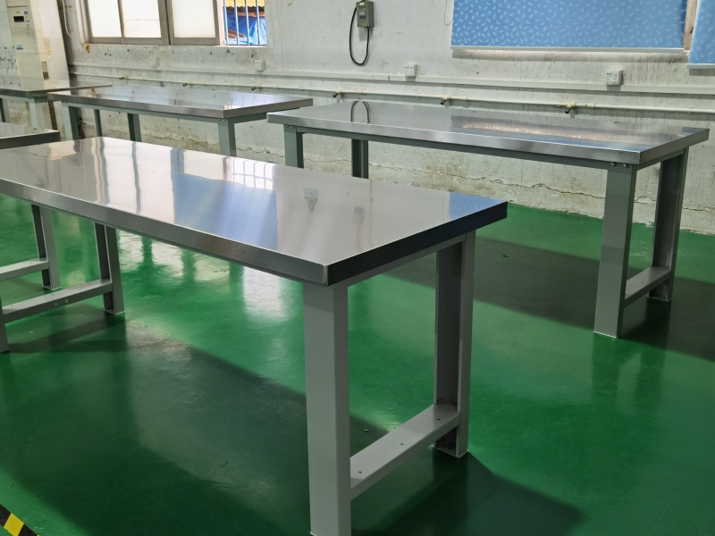 四抽一门带挂板工具车场景评估：移动维修工位的承重与动线边界